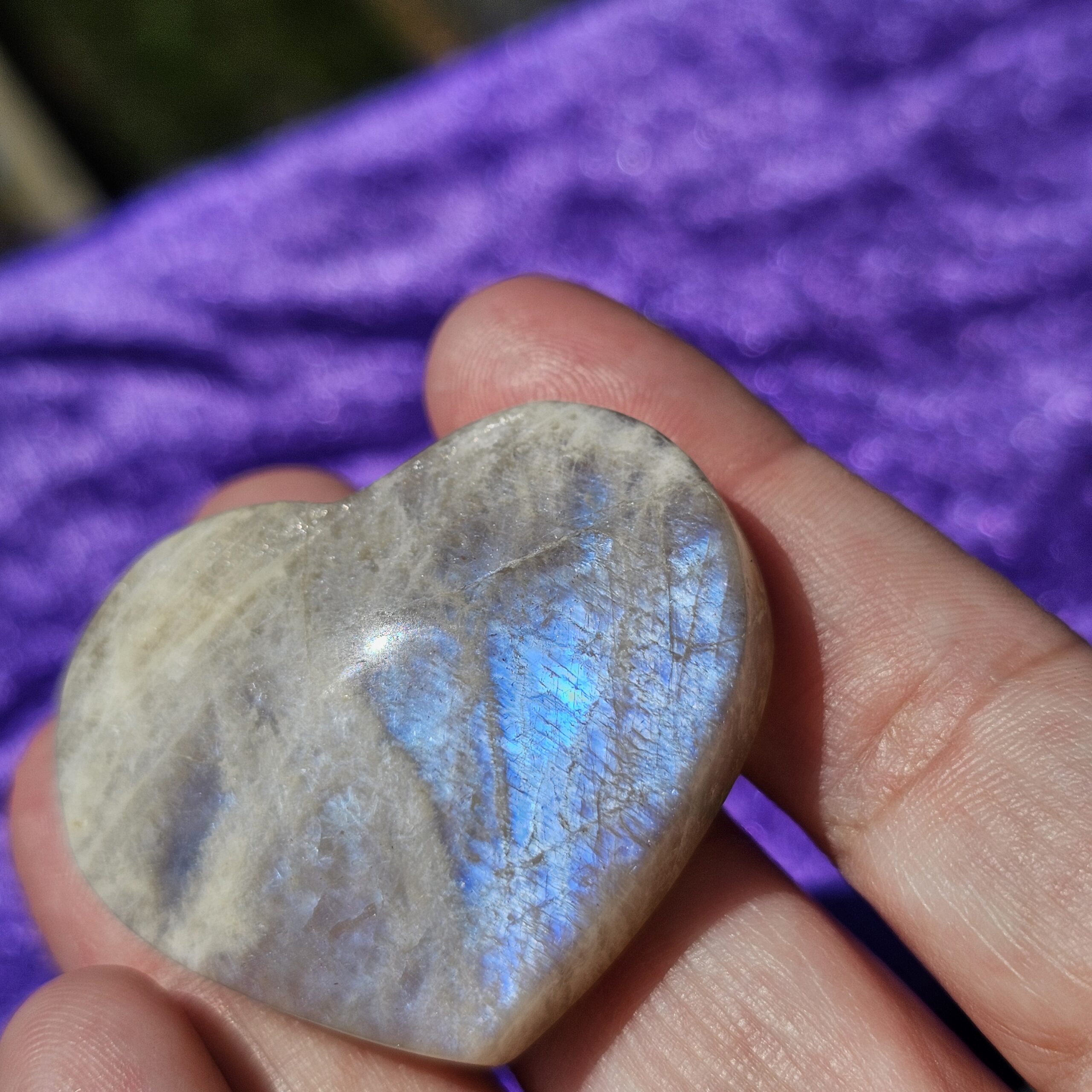 Moonstone Heart Carving - Image 4
