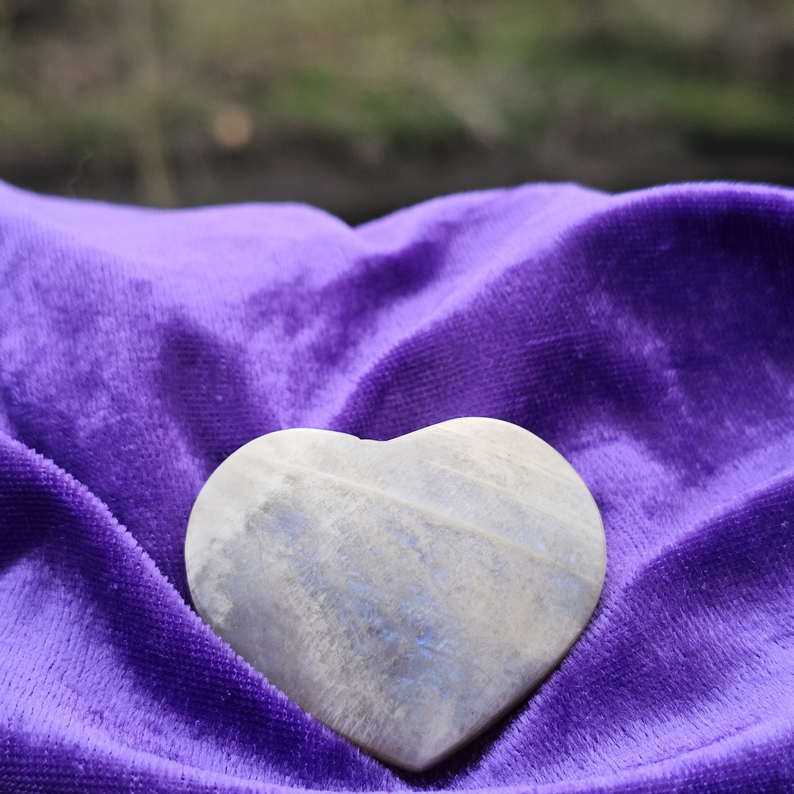 Moonstone Heart Carving - Image 6