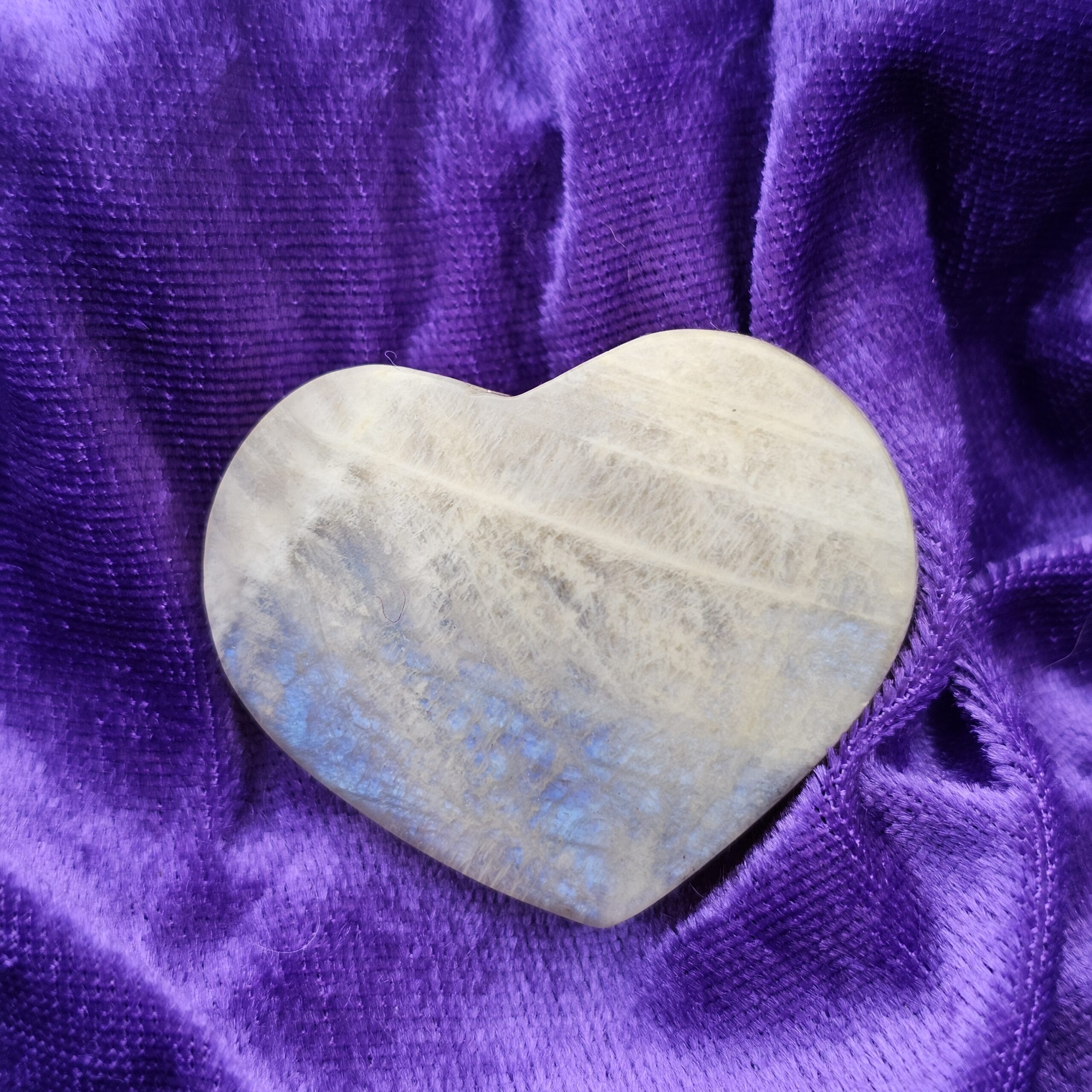 Moonstone Heart Carving - Image 2